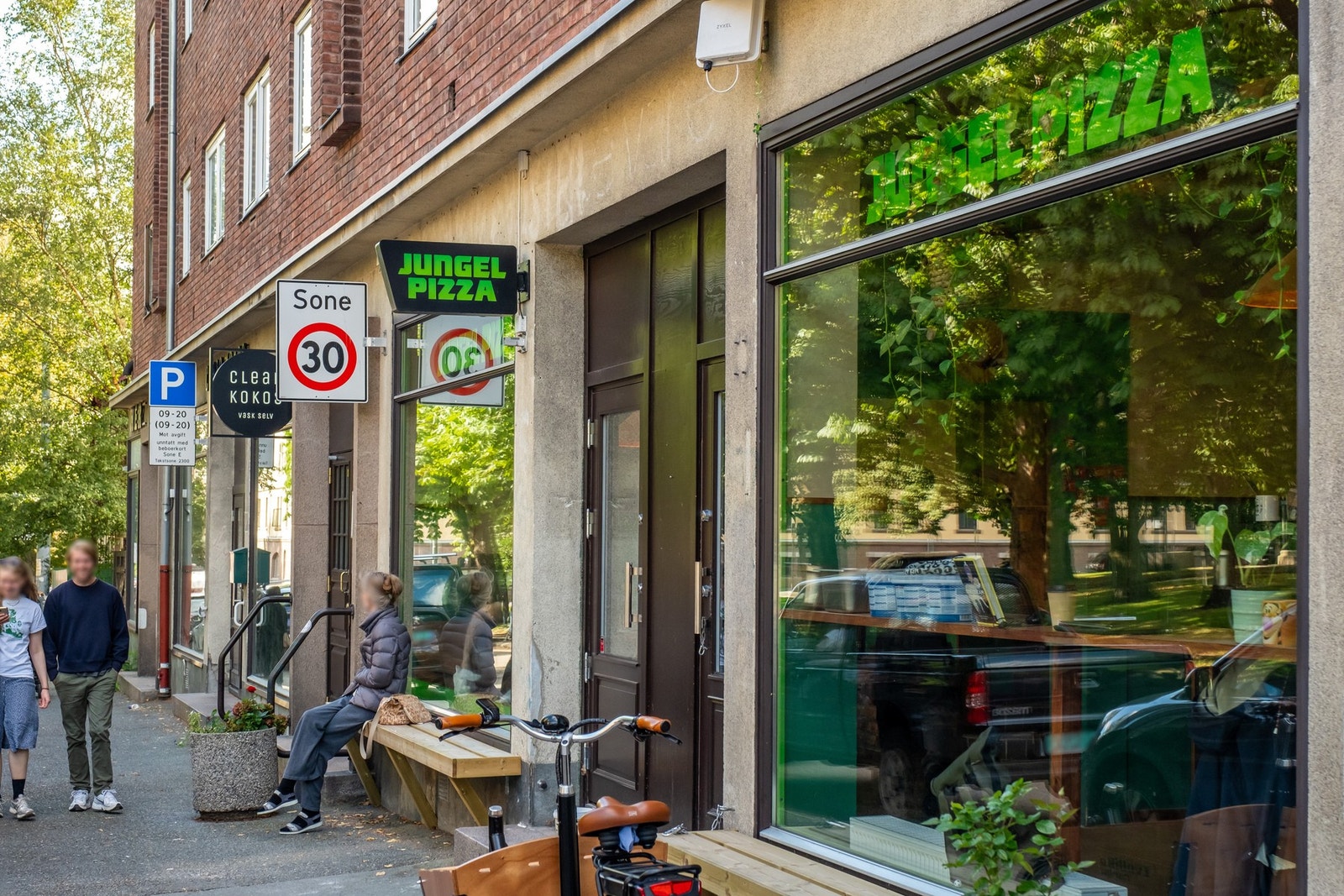 Ble det litt mye øl og vin i går? Da kan jo Jungel Pizza komme godt med dagen derpå. Galleribilde