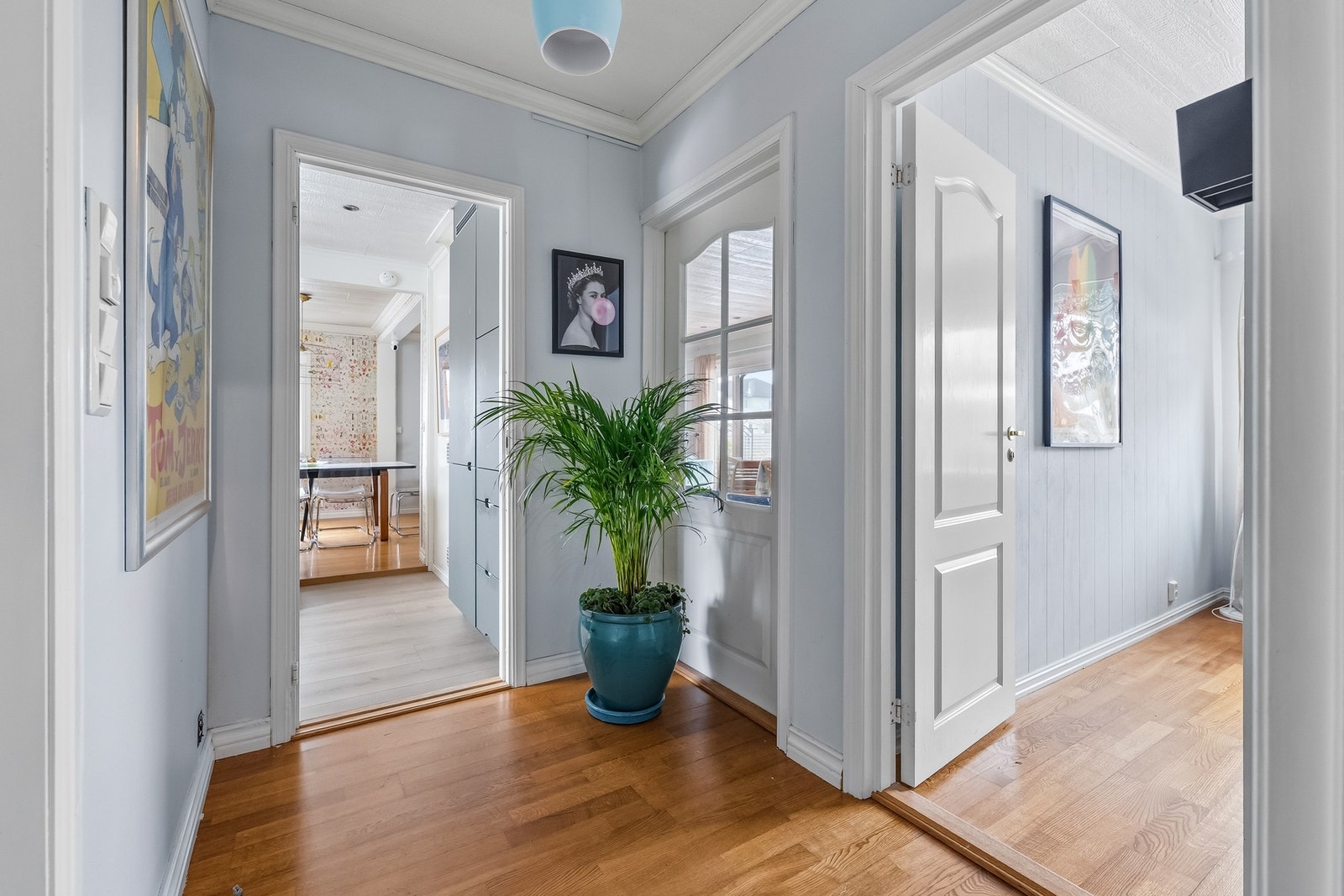 Gang i 1. etasje Galleribilde