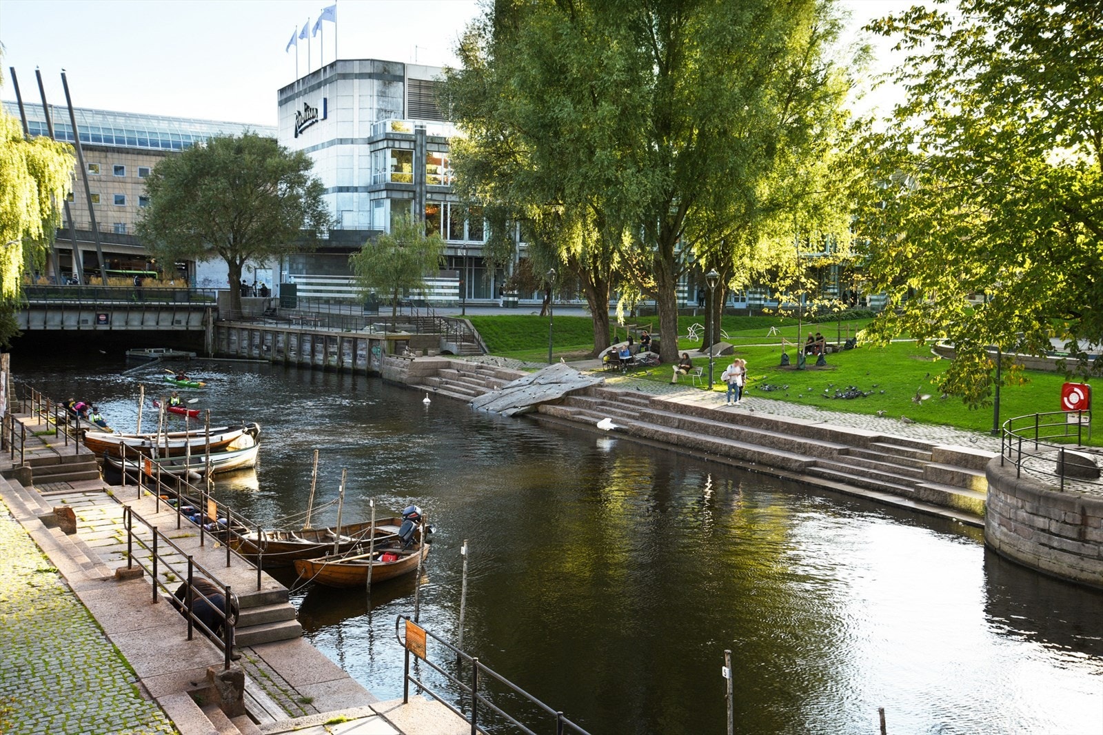 En kort spasertur fra leiligheten kommer du deg til dette, Akerselva. Galleribilde
