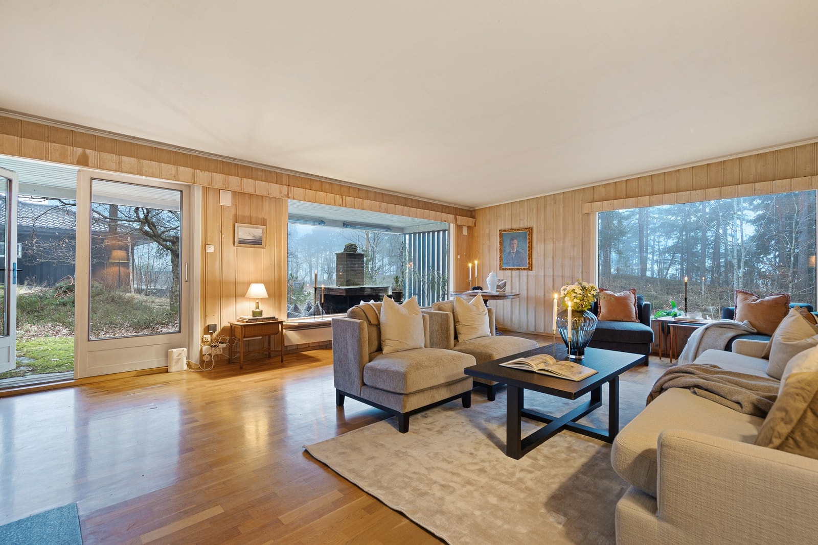 Utgang til sydvent og lun terrasse Galleribilde