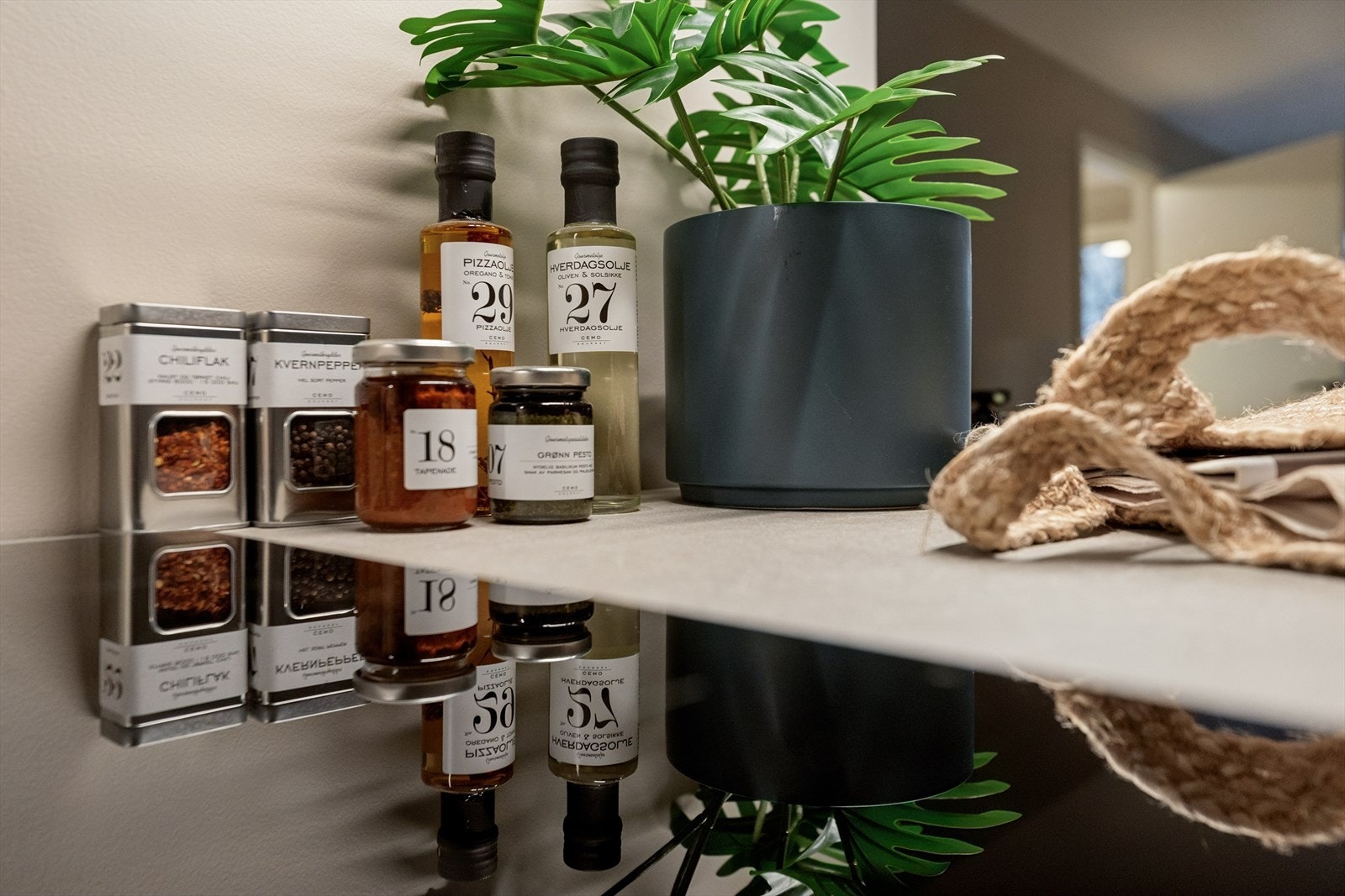 Moderne induksjonstopp for rask og presis varmeregulering. Galleribilde