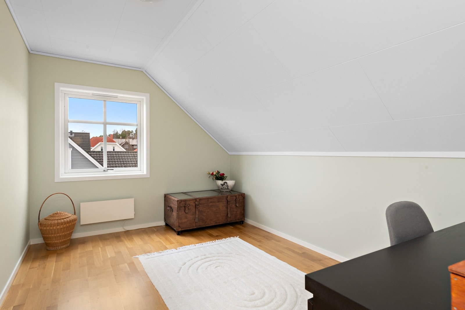 Soverom 3 - Fungerer ypperlig som barnerom, gjesterom eller kontor, her er mulighetene mange. Galleribilde