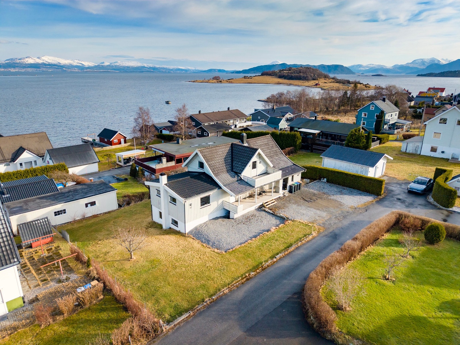 Velkommen til Kaibakken 10! Presentert av Tore Magerøy i EIE eiendomsmegling. Foto: Studio Istad (Espen Istad) Galleribilde