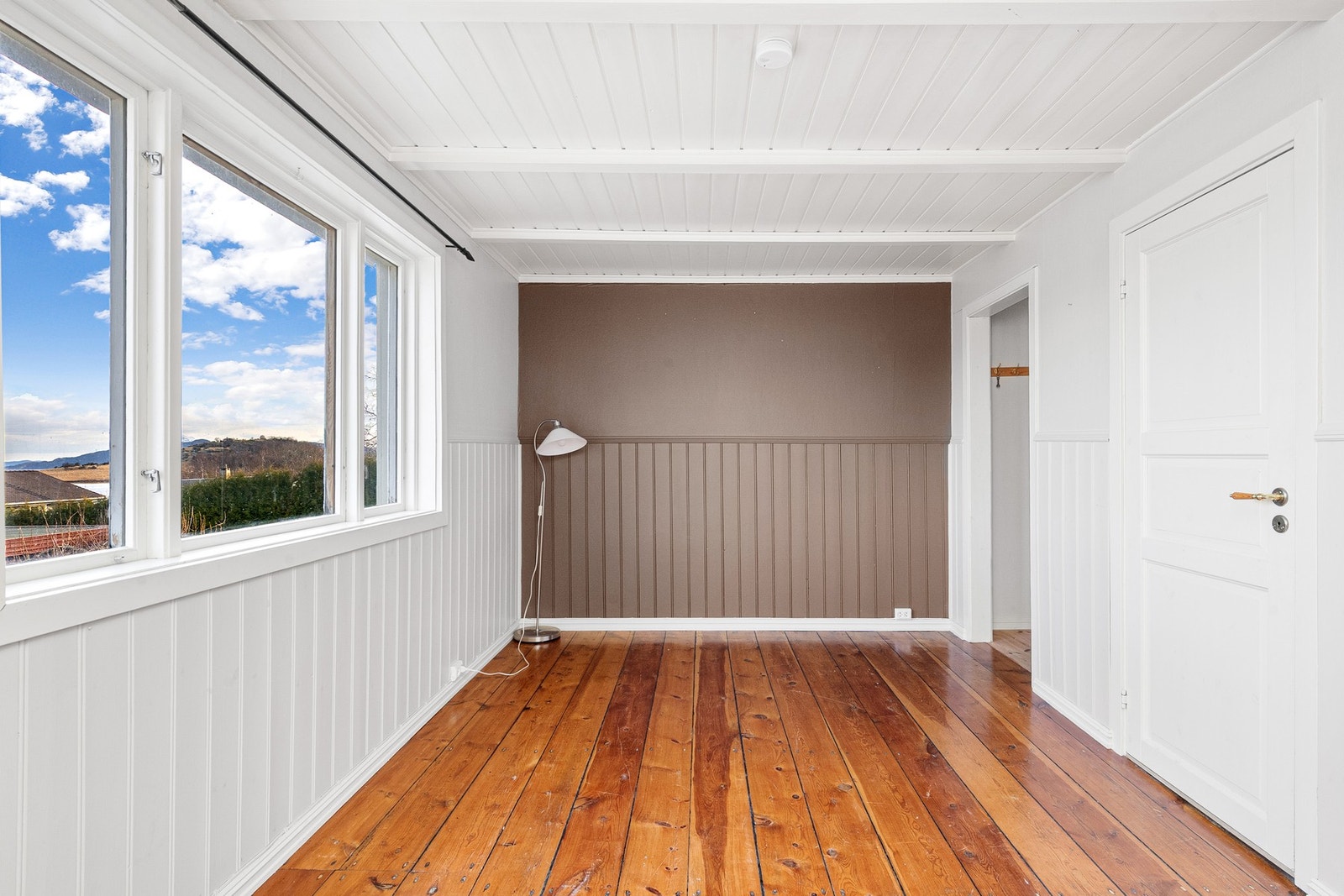 Soverom med garderobedel Galleribilde