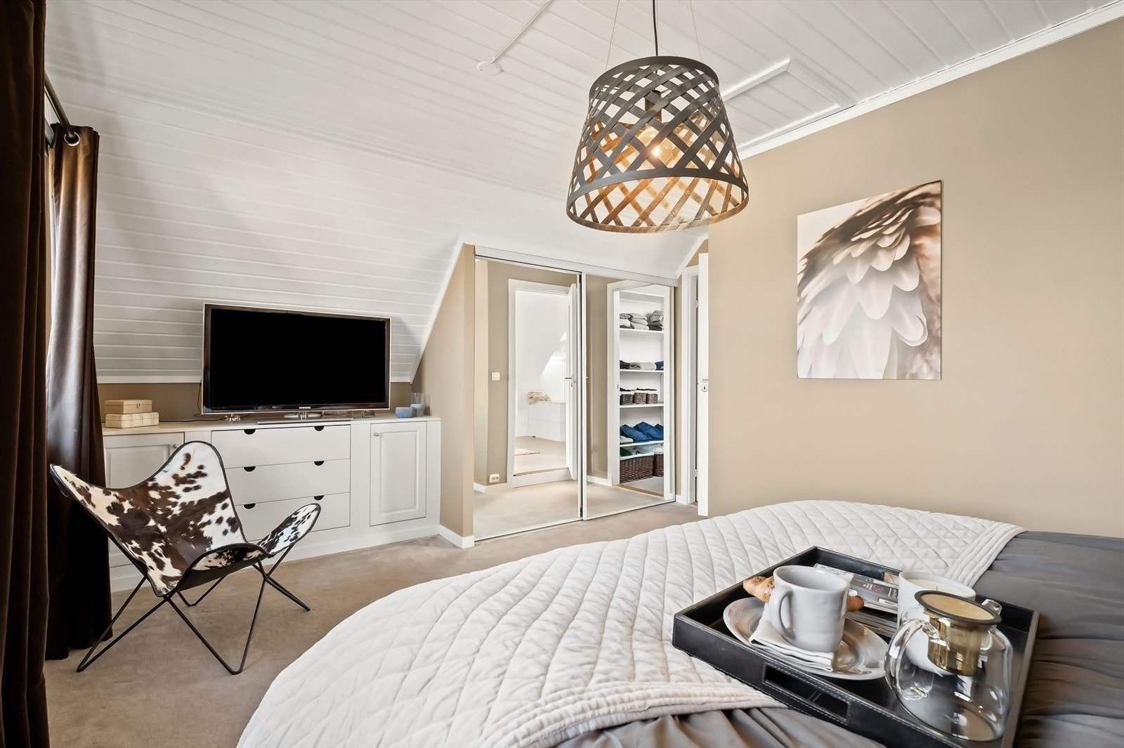 Plassbygget garderobe. Galleribilde