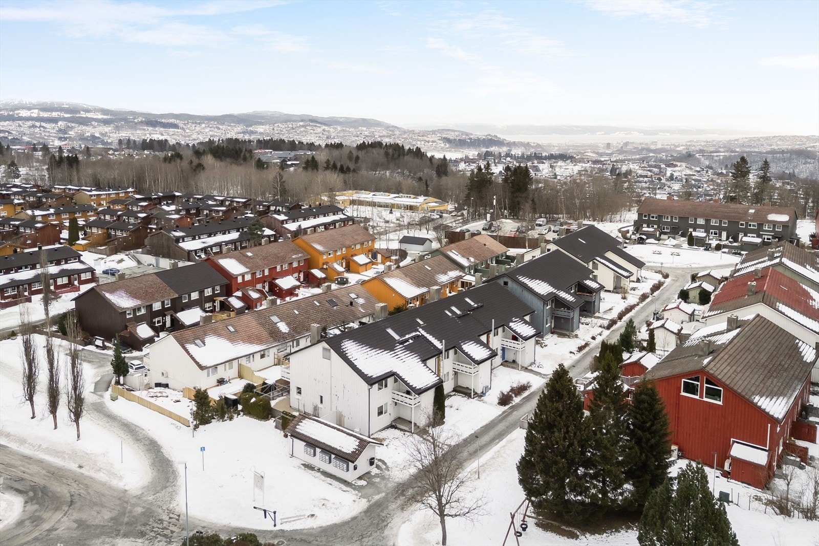 Her er det bilfritt og stilt. Galleribilde