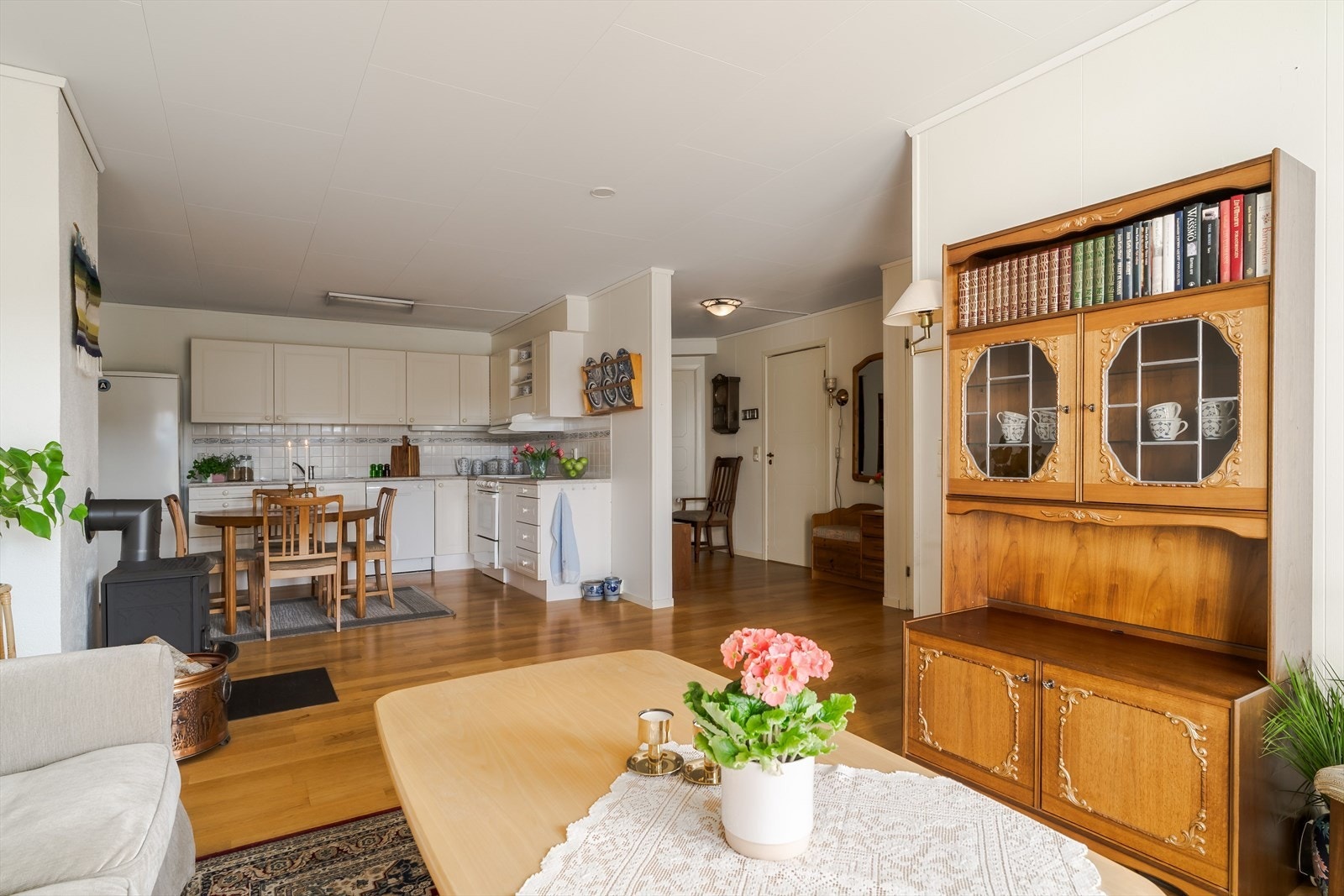 Dette er en romslig leilighet der man har mange gode møbleringsmuligheter. Galleribilde