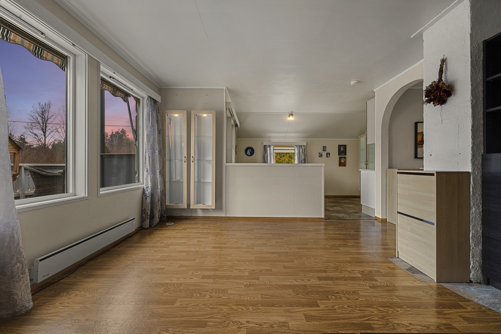 En innholdsrik enebolig over to plan med en landlig og tilbaketrukket atmosfære. Galleribilde