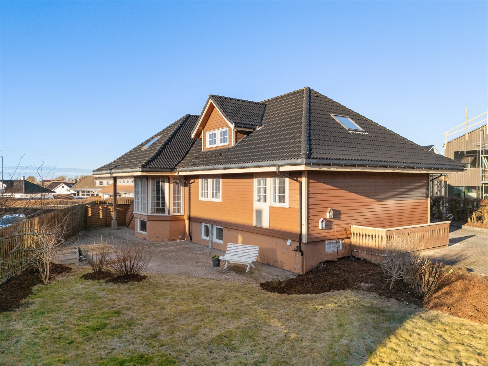 Romslig tomt på ca 845 kvm. Galleribilde