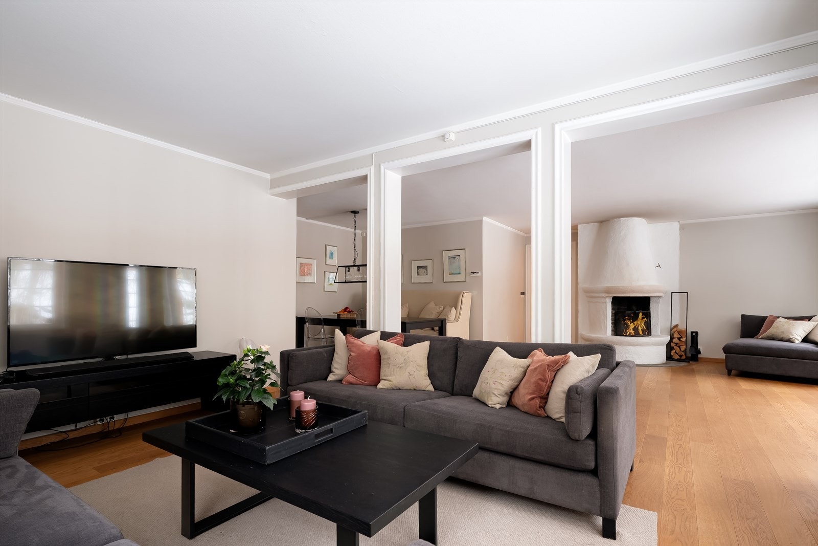 Stue/spisestue Galleribilde