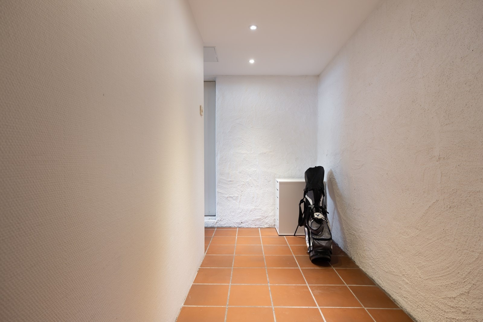 Gang med adkomst til separat utgang Galleribilde