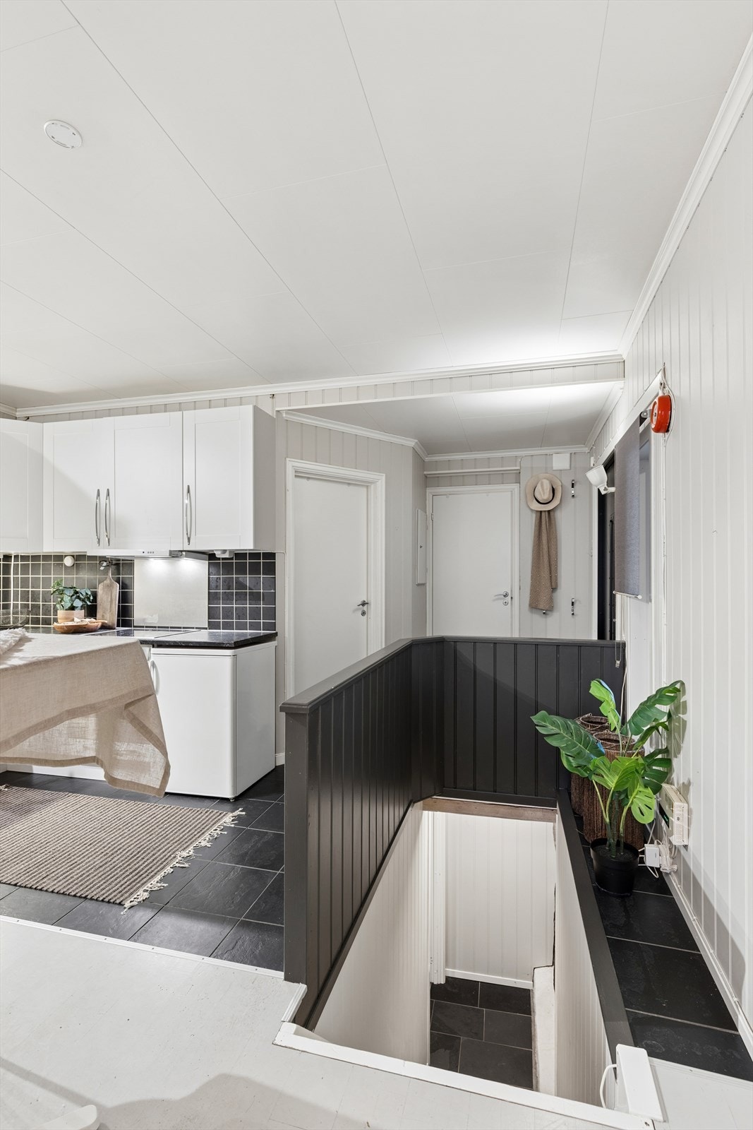 Leiligheten er fordelt over 2 plan Galleribilde