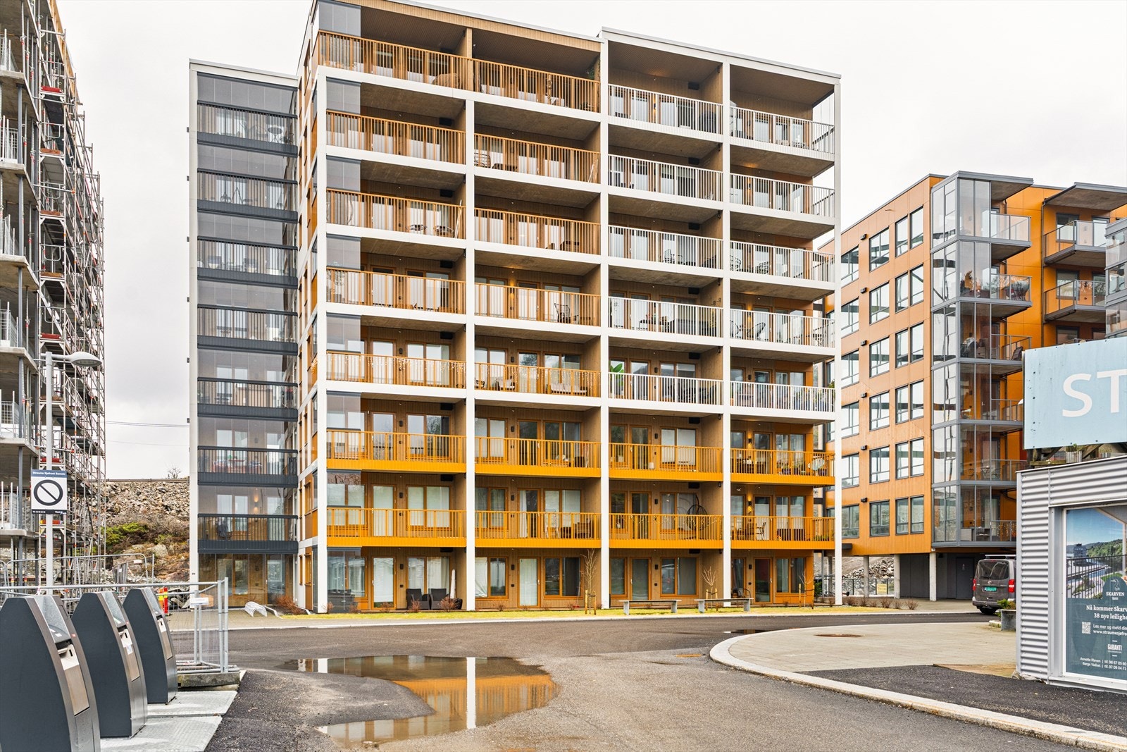 Alt ligger til rette for en lettstelt hverdag i leiligheten som ble ferdigstilt i mars 2025. Galleribilde