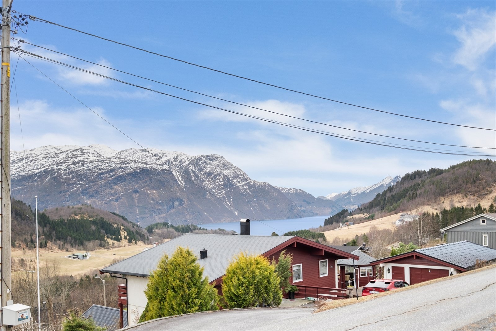 Flott fjordutsikt fra terrassen Galleribilde