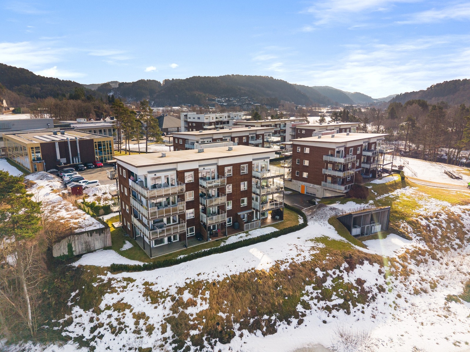 - Velkommen til Fagermoen 11 A | En stor og flott selveierleilighet i første rekke med nydelig, landlig utsikt - Galleribilde