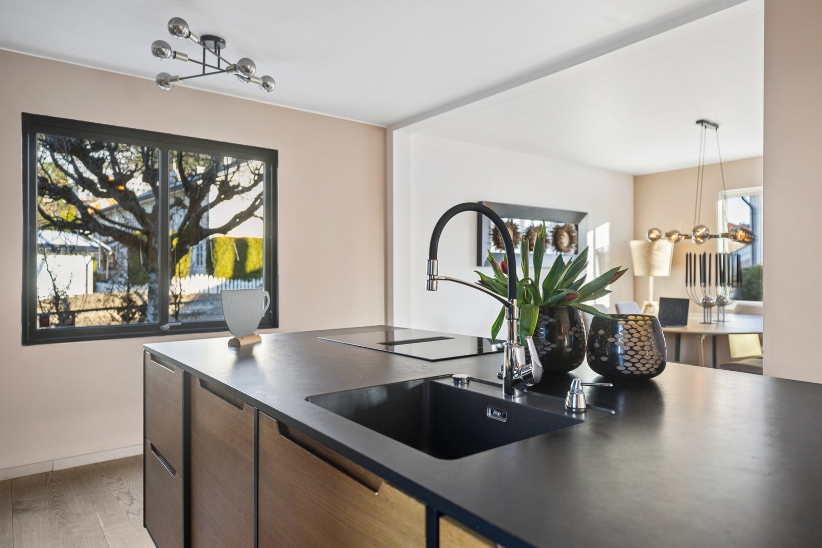 Komfyrvakt og automatisk vannstopper er montert. Galleribilde