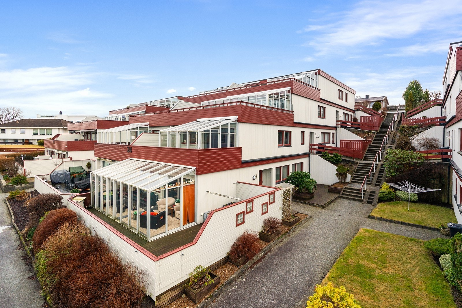 Fasade og uteområde. Galleribilde