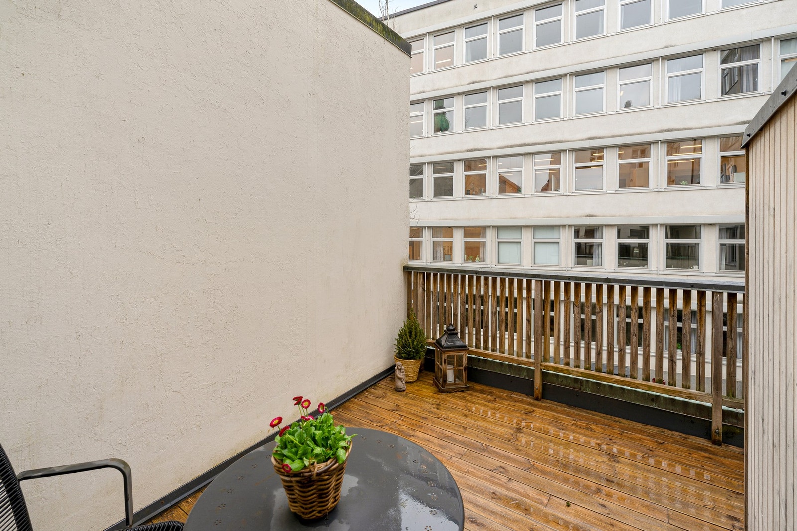 Tilhørende vestvendt terrasse Galleribilde