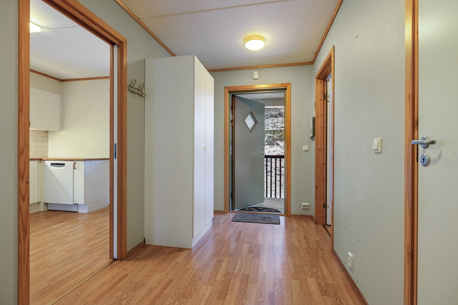 Her er det også plass for frittstående garderobe- og opphengsløsninger. Galleribilde