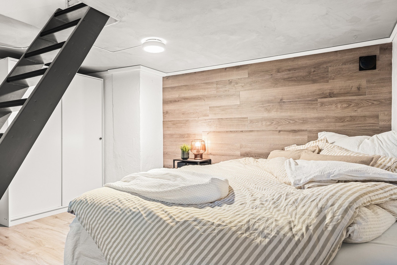 Rommer er i dag innredet som soverom (Ikke godkjent for varig opphold). Galleribilde