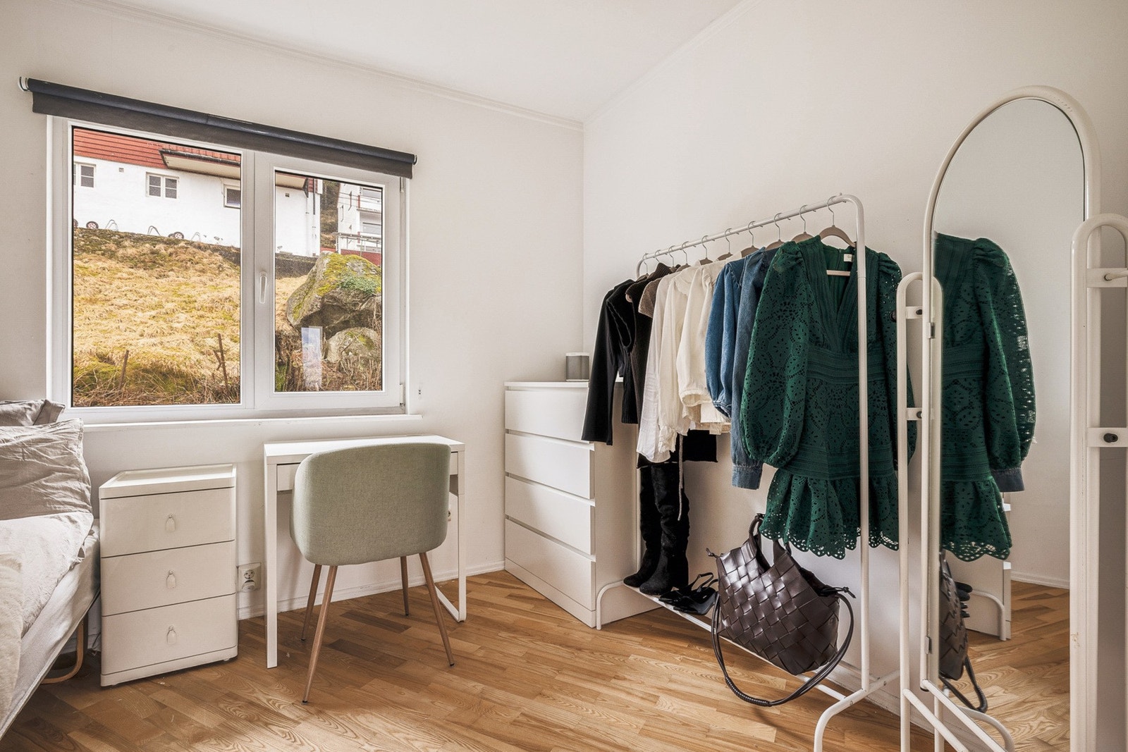 Soverommene måler hhv. 10 kvm, 8,6 kvm og 5 kvm. Galleribilde