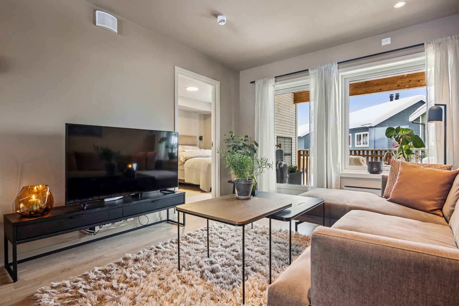 Stue - fra stue er det adkomst til soverommet. Galleribilde