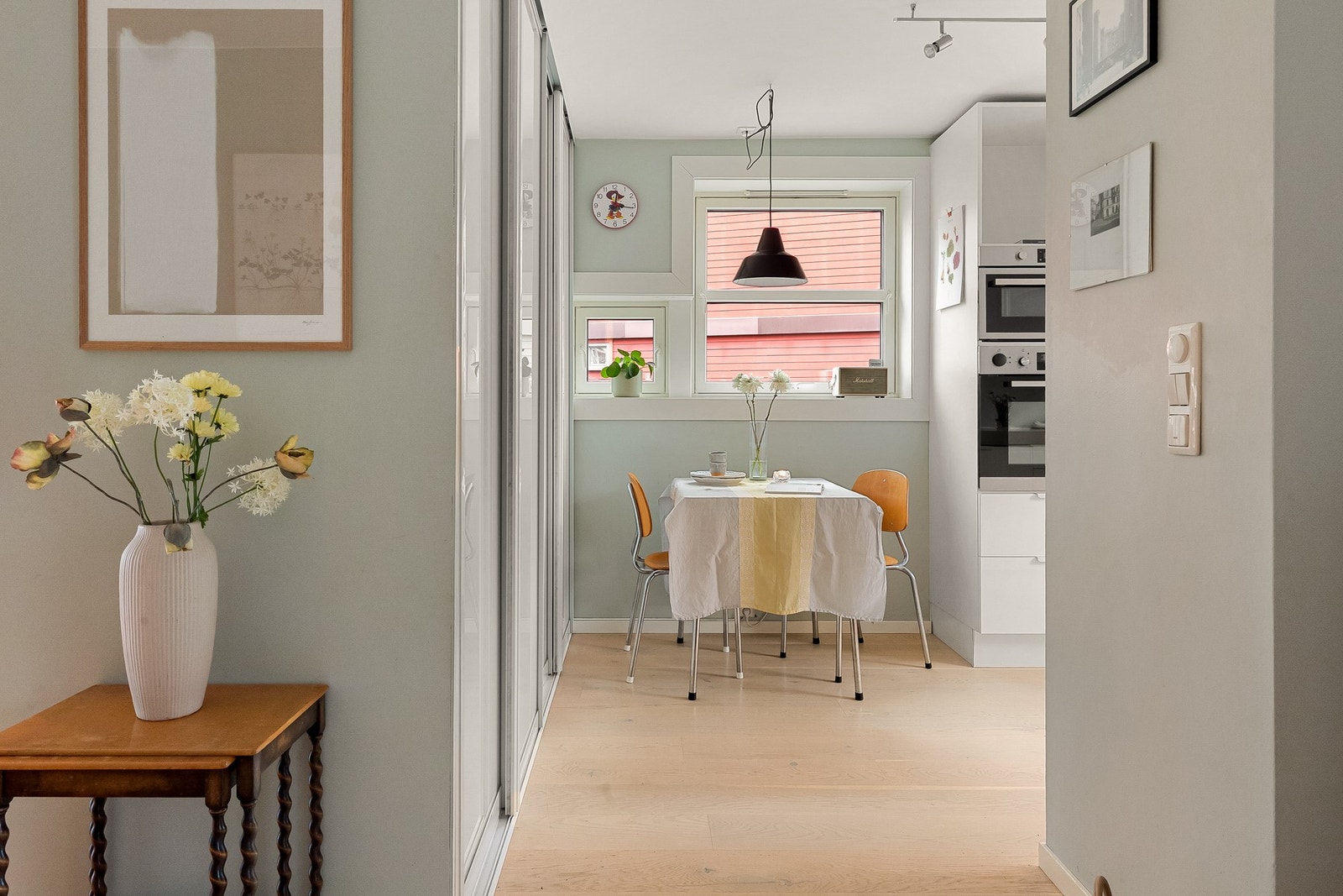 For ekstern oppbevaring disponeres en loftsbod på 8 m² gulvareal Galleribilde