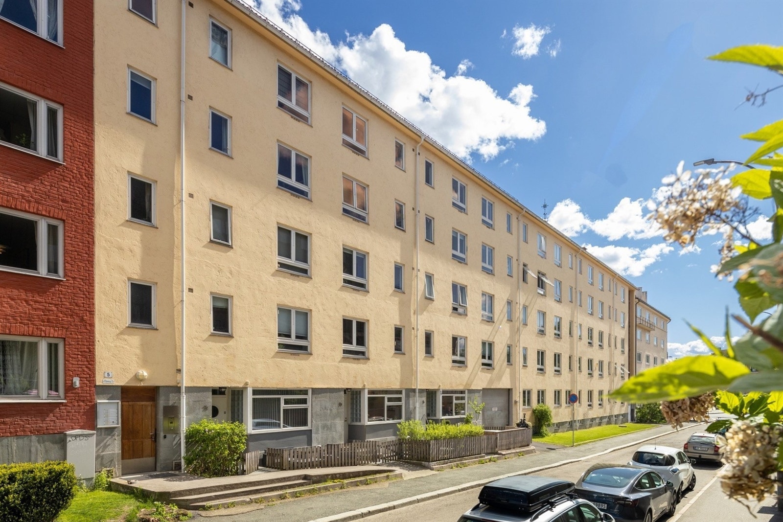 Borettslagets garasje har 13 plasser. De leies ut fortrinnsvis til andelseier. Galleribilde