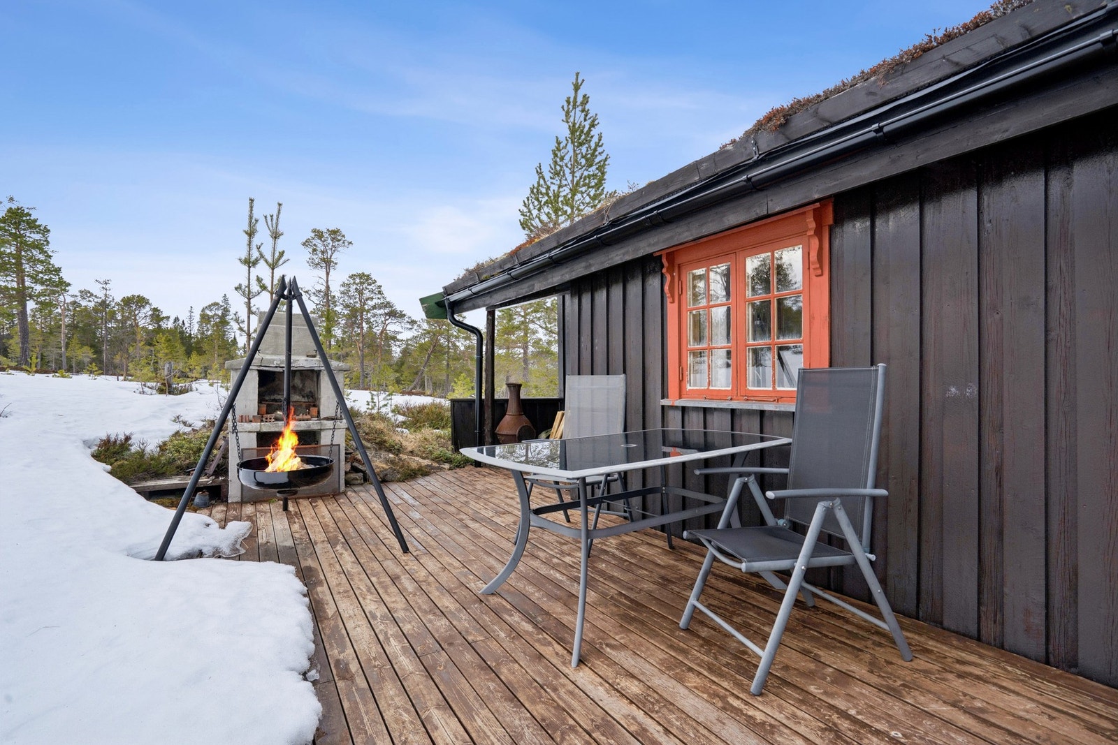 Koselig terrasse med gode solforhold. Galleribilde