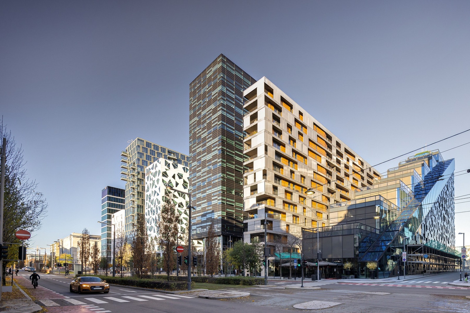 Det er kort vei til Barcode og Bjørvika med et bredt servicetilbud. Galleribilde