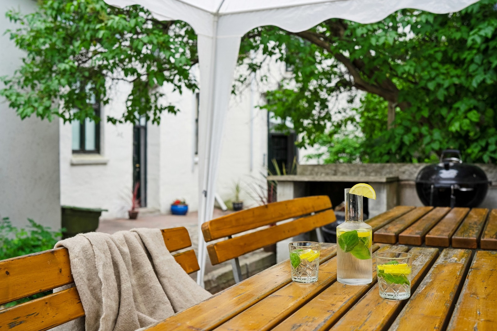 Dette er et perfekt samlingspunkt for lekende barn eller andre sosiale sammenkomster for beboere. Galleribilde