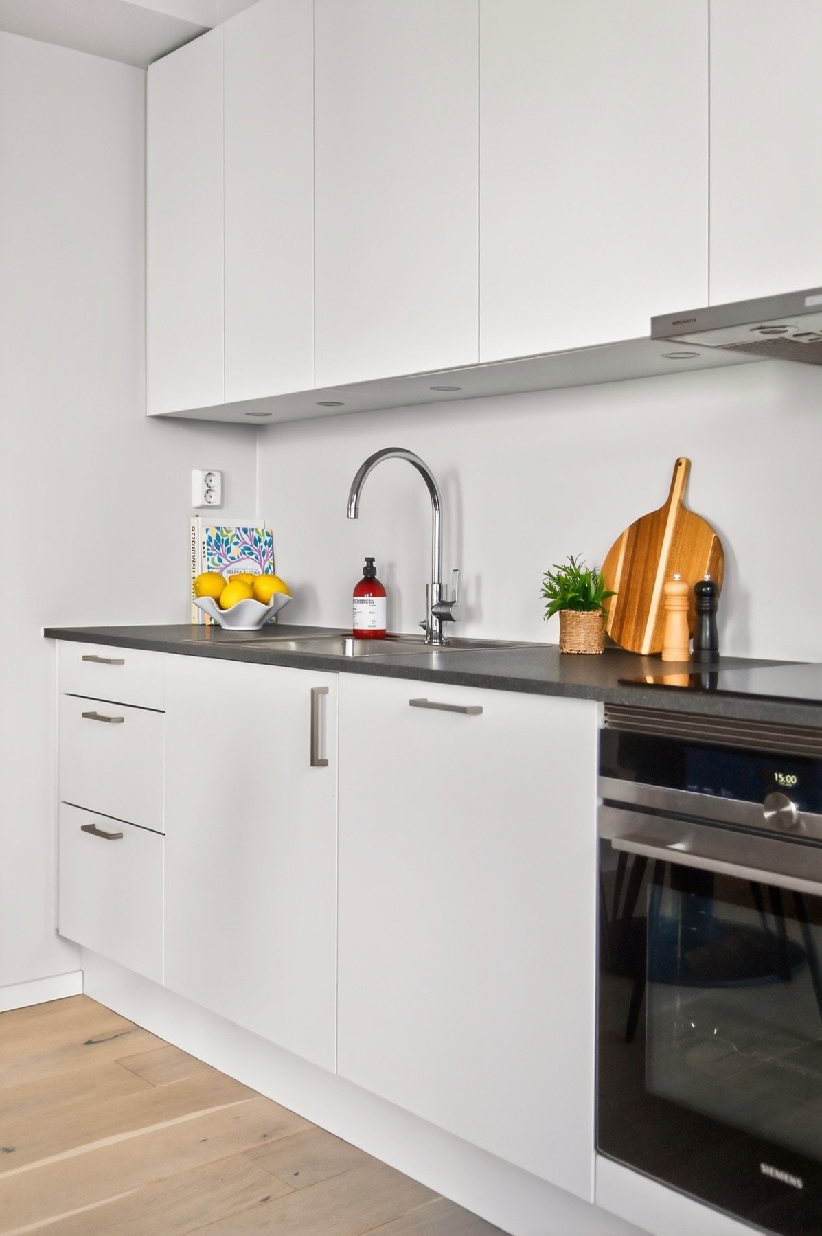 Integrerte hvitevarer medfølger boligen. Galleribilde