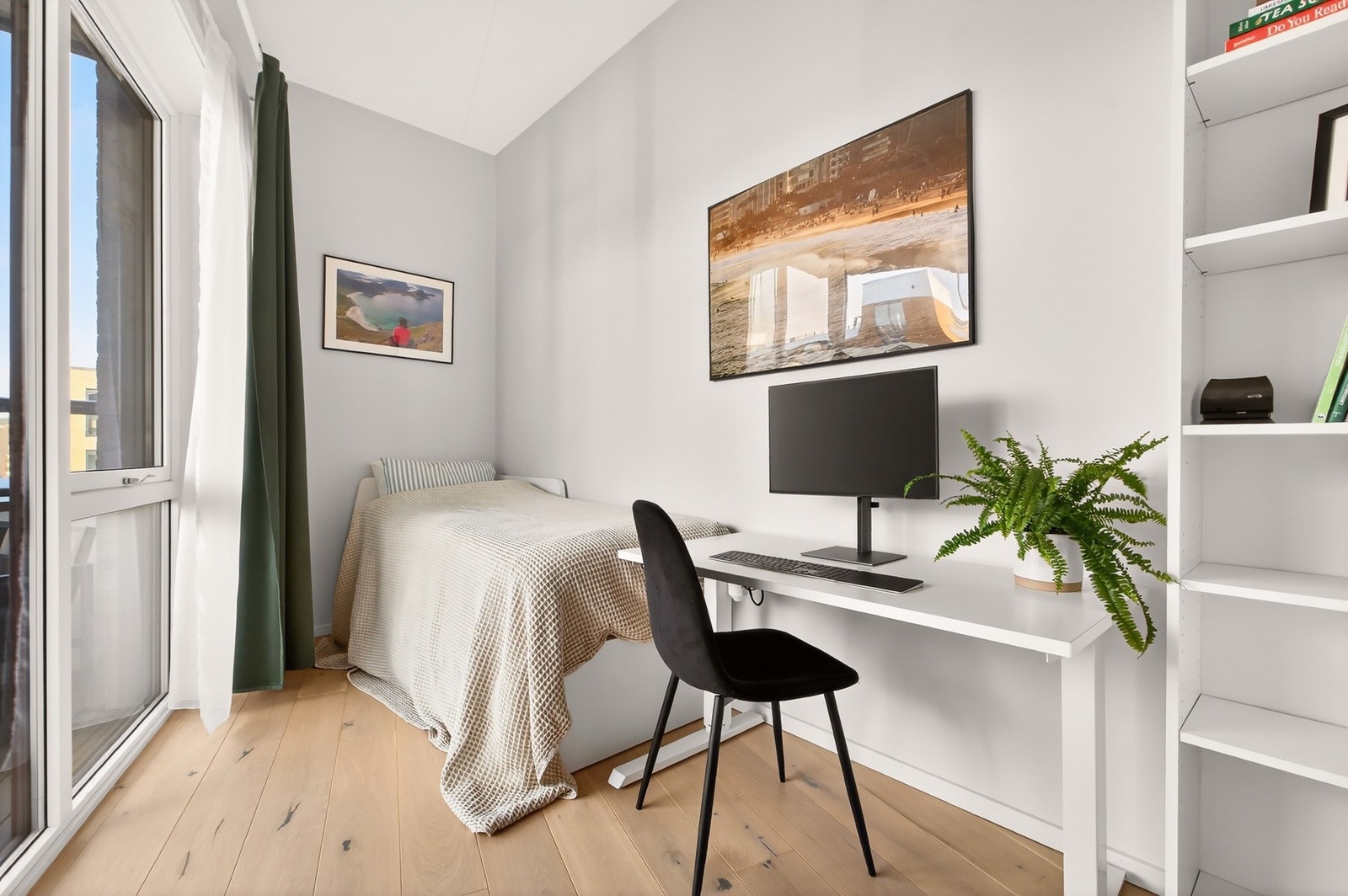 Soverom nr.1 passer ypperlig som gjesterom, barnerom eller kontor - alt etter ønske og behov Galleribilde