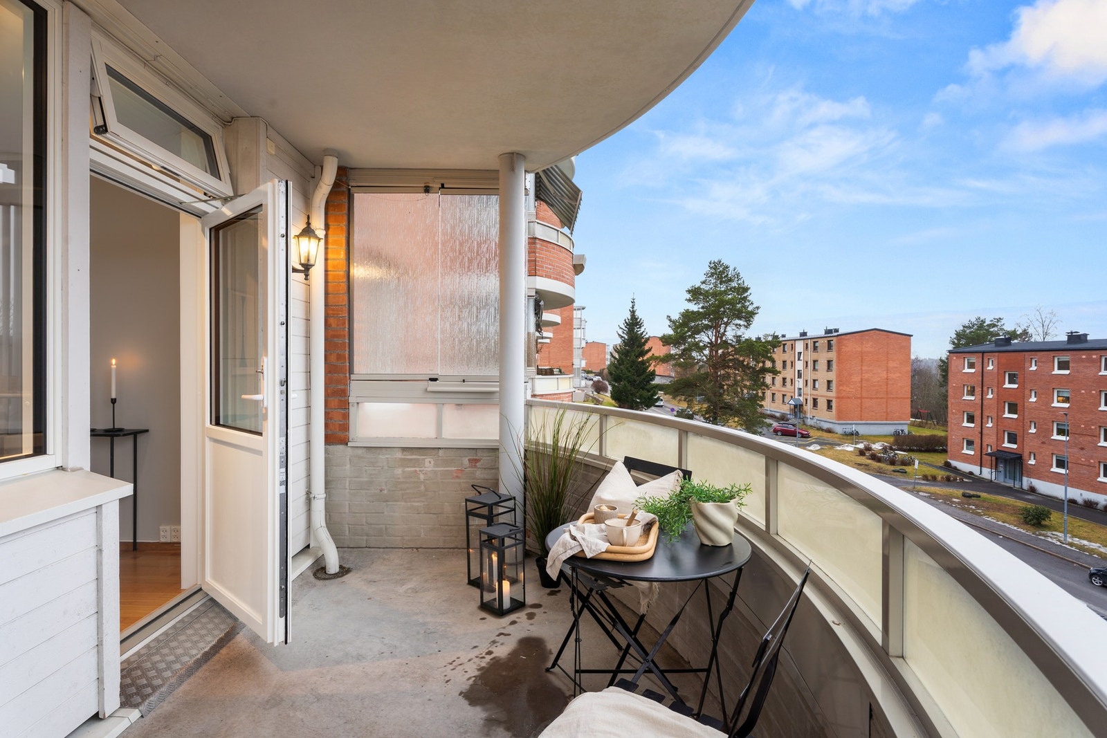 Det er tillatt med bruk av både gass og elektrisk grill. Galleribilde