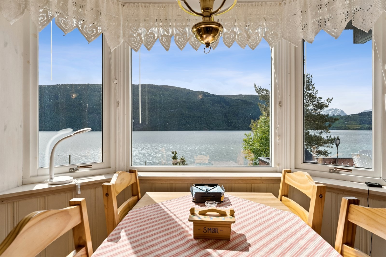 Tenk å sitje her med ein kaffekopp og eit kryssord! Galleribilde