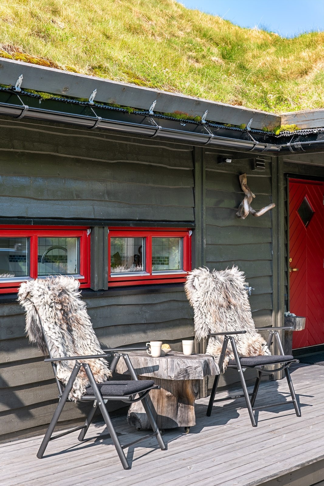 Terrassen er på hele 104 m2. Galleribilde