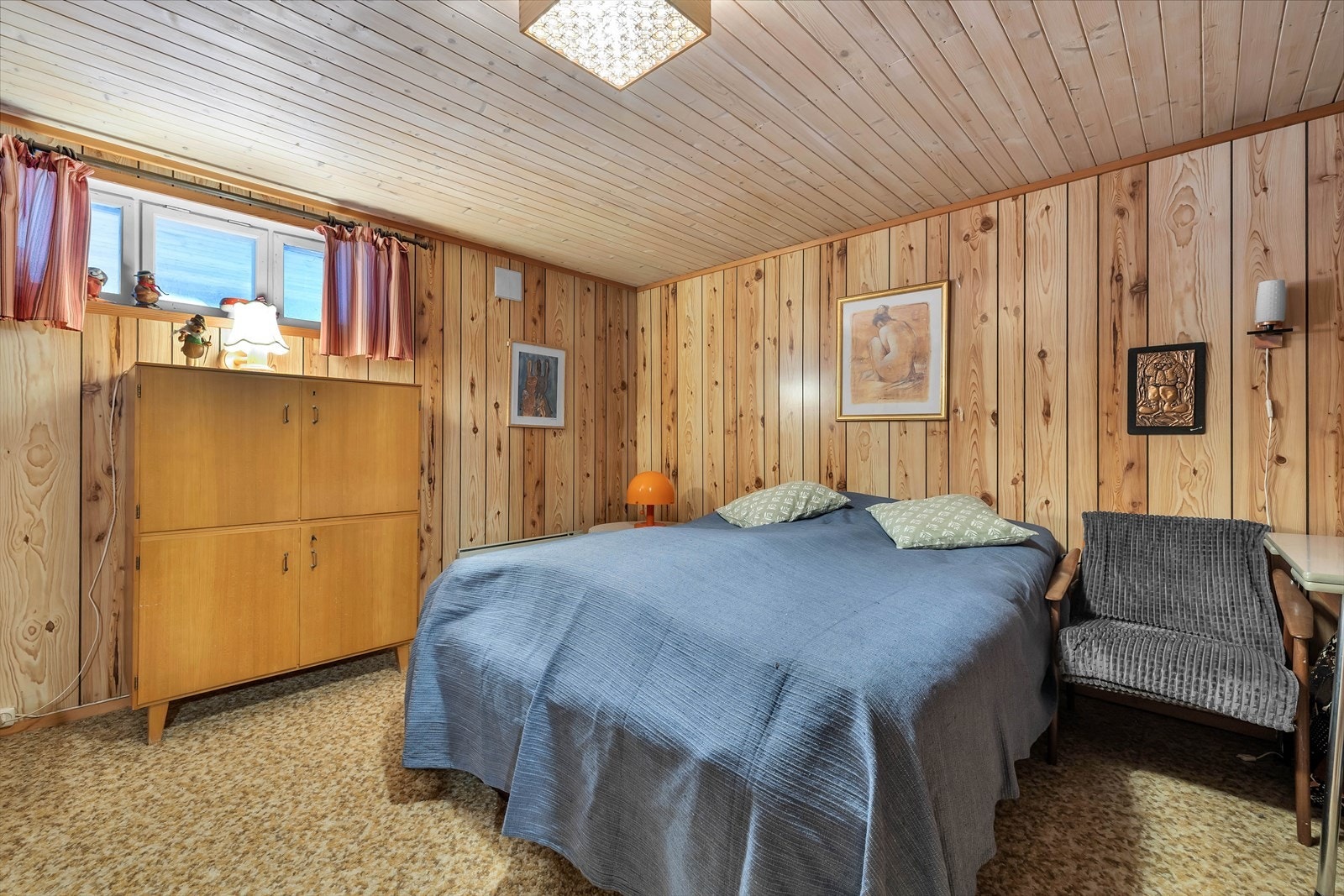 Gjesterom i kjelleren. Galleribilde