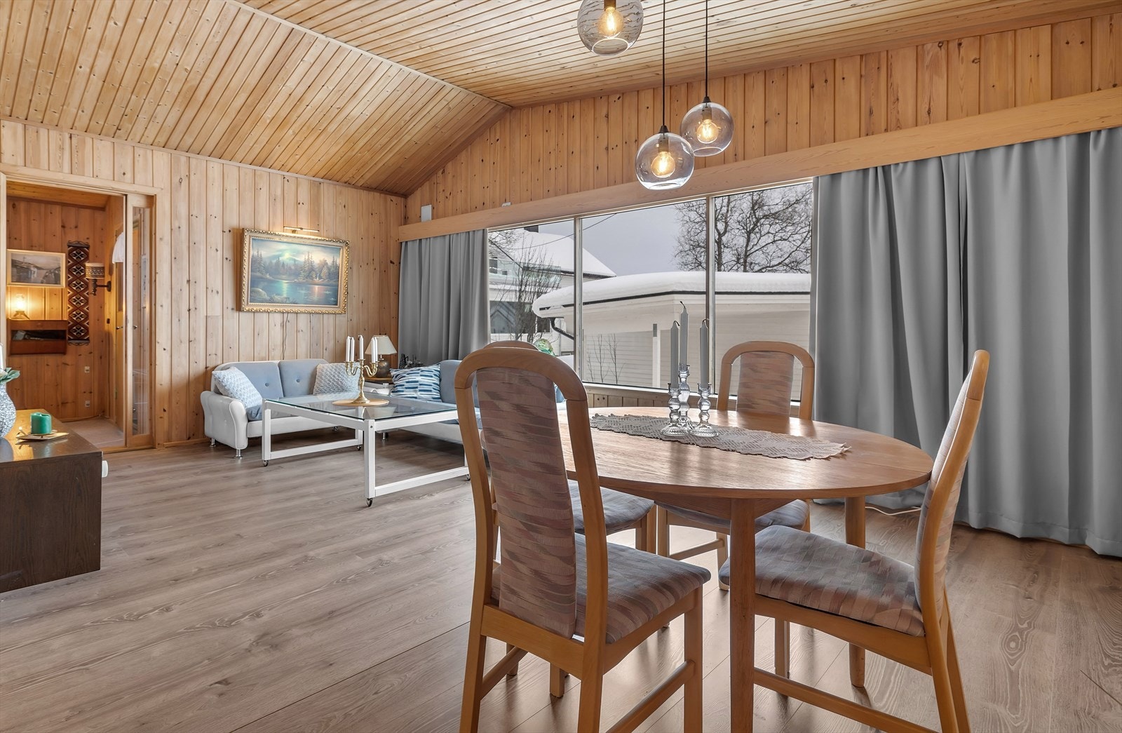 Tilbygd del av stuen. Galleribilde