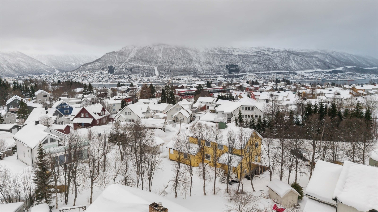 Perspektiv med Romssa Arena, Tromsøysundet og Tromsdalen/Fjellheisen. Galleribilde