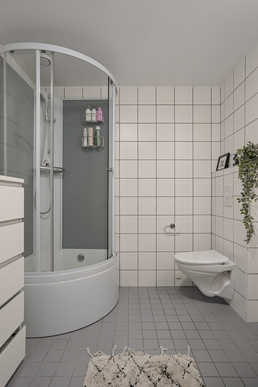 Her er det elektriske varmekabler i gulvet. Galleribilde