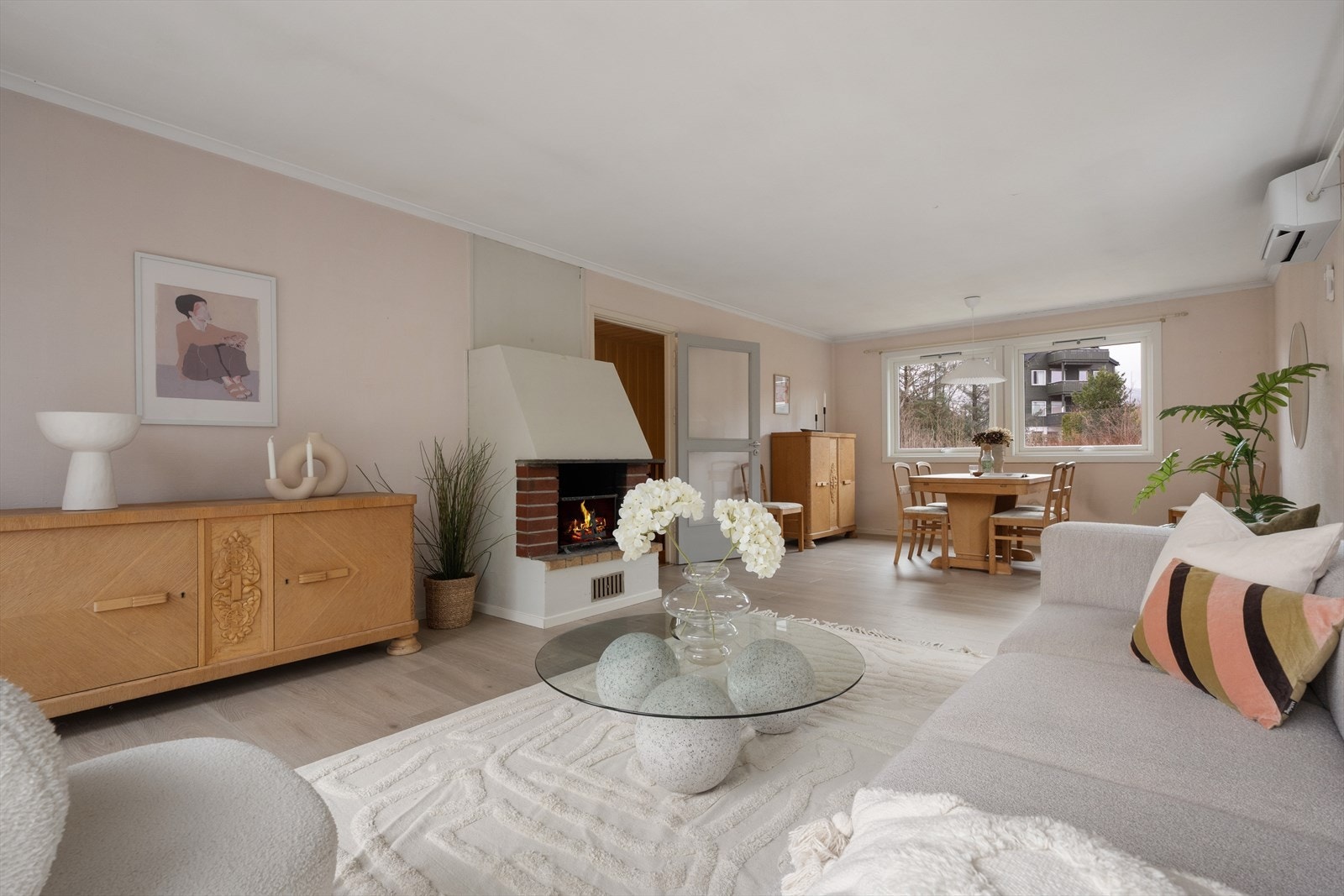 31 kvm. stue med utgang til solrik terrasse Galleribilde