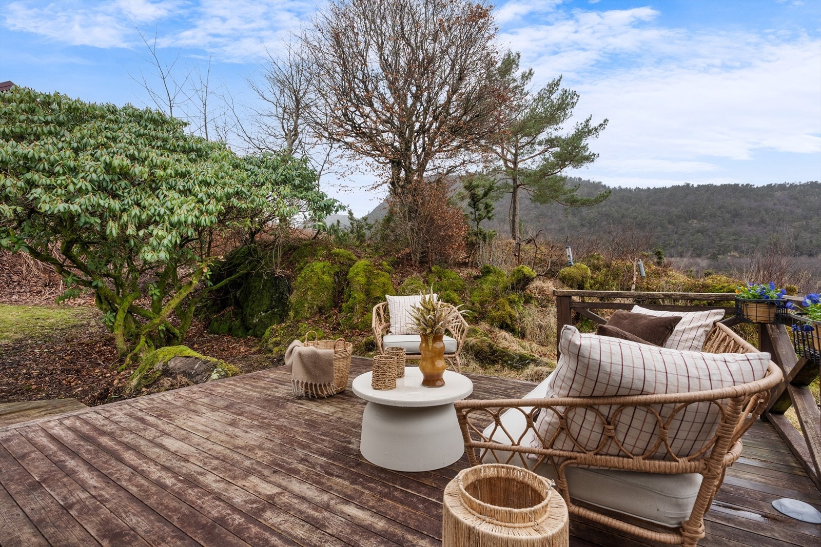 Boligene har eldre standard og kvaliteter. Den har behov for oppussing/modernisering Galleribilde