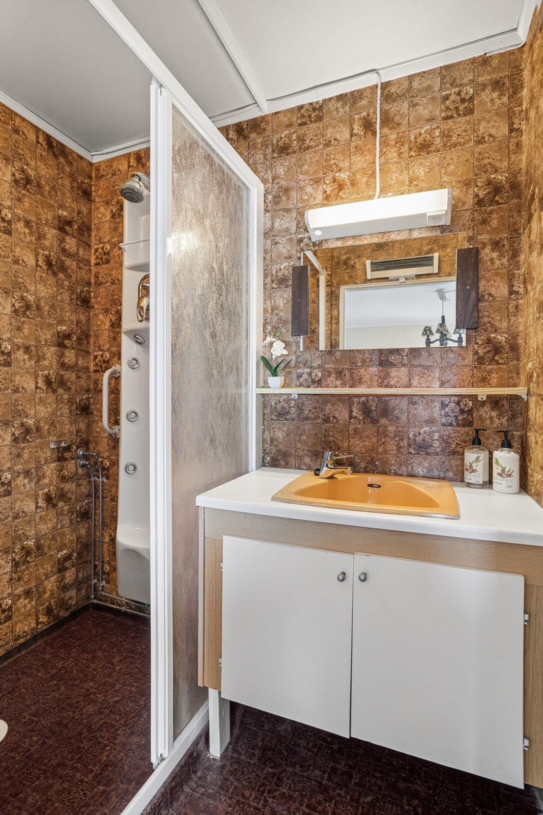 Badet må oppgraderes for å oppfylle dagens krav til normal bruk. Galleribilde