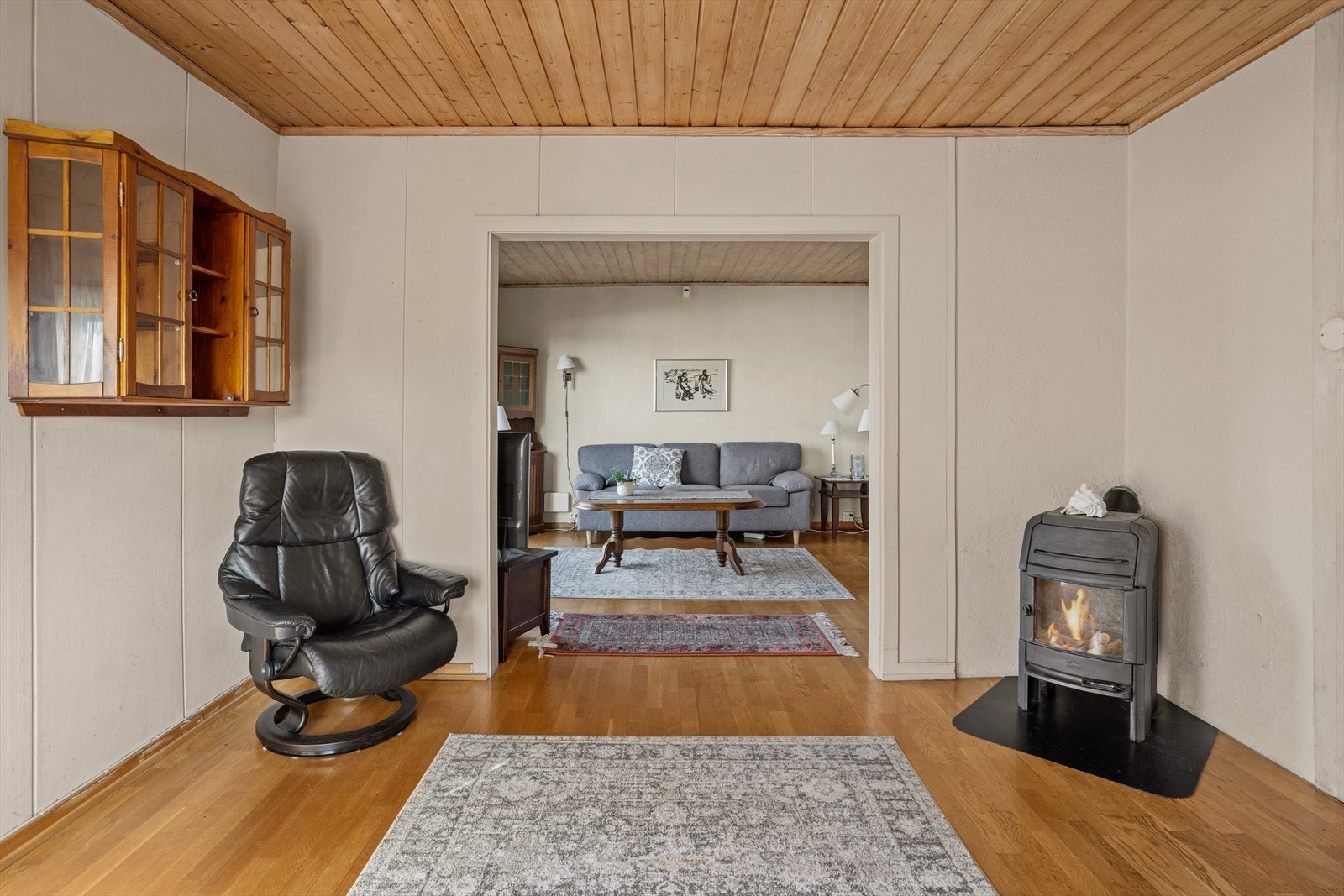 Oppholdsrommets gode utforming gir fleksible muligheter for naturlig soneinndeling. Galleribilde