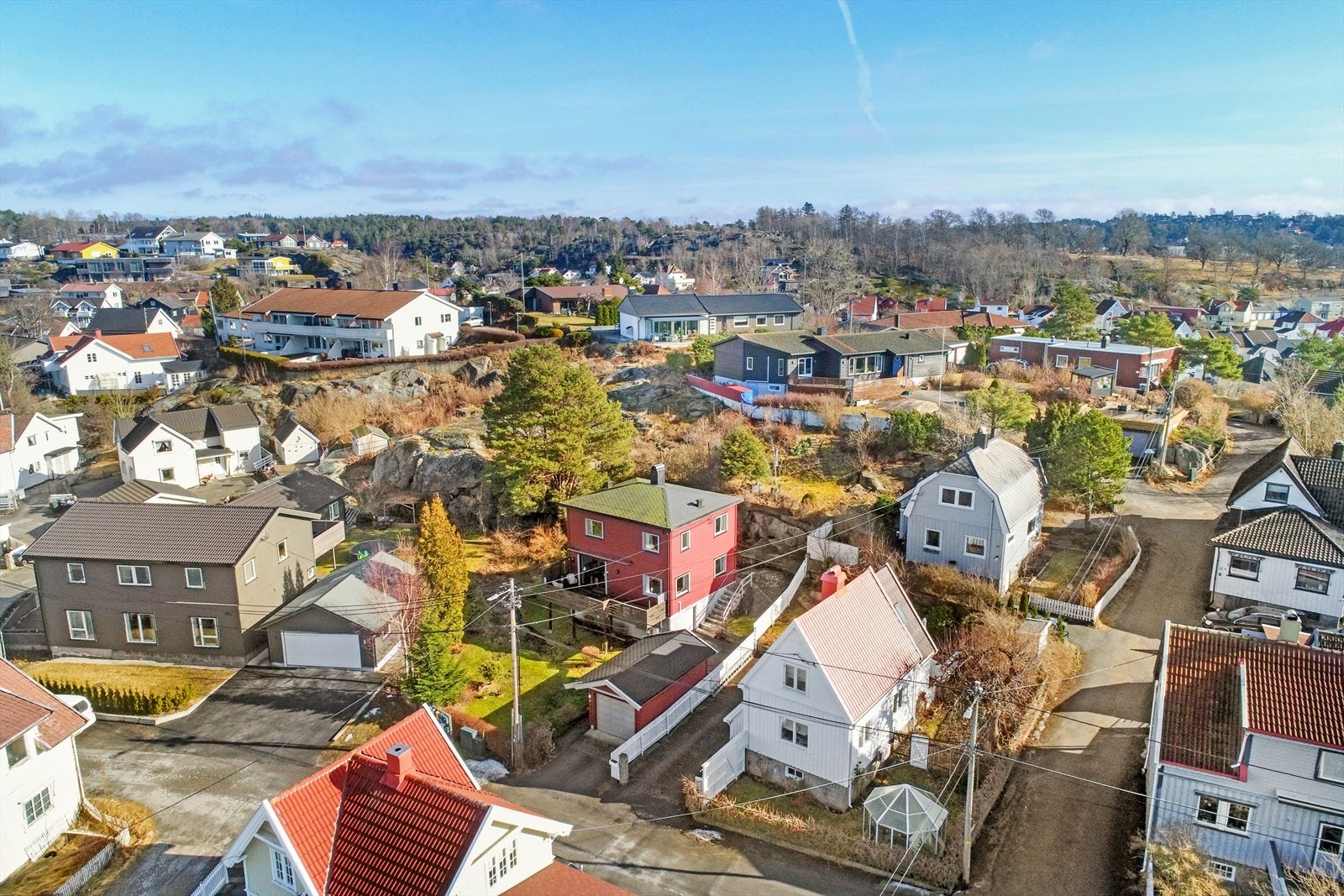 Her bor du med kort vei til sentrum, tur- og rekreasjonsområder samt gode transportmuligheter. Galleribilde