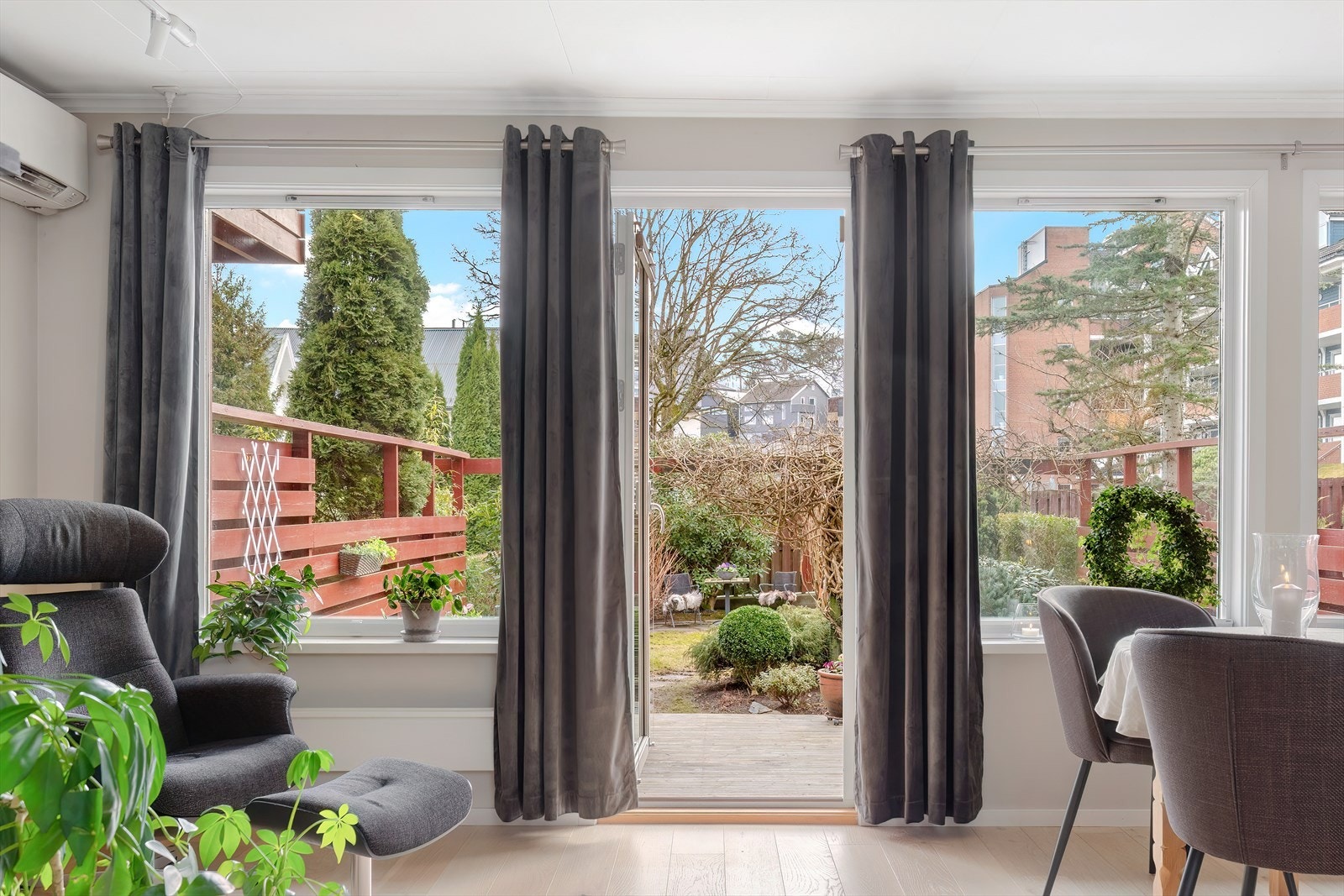 Stue - store vindusflater Galleribilde