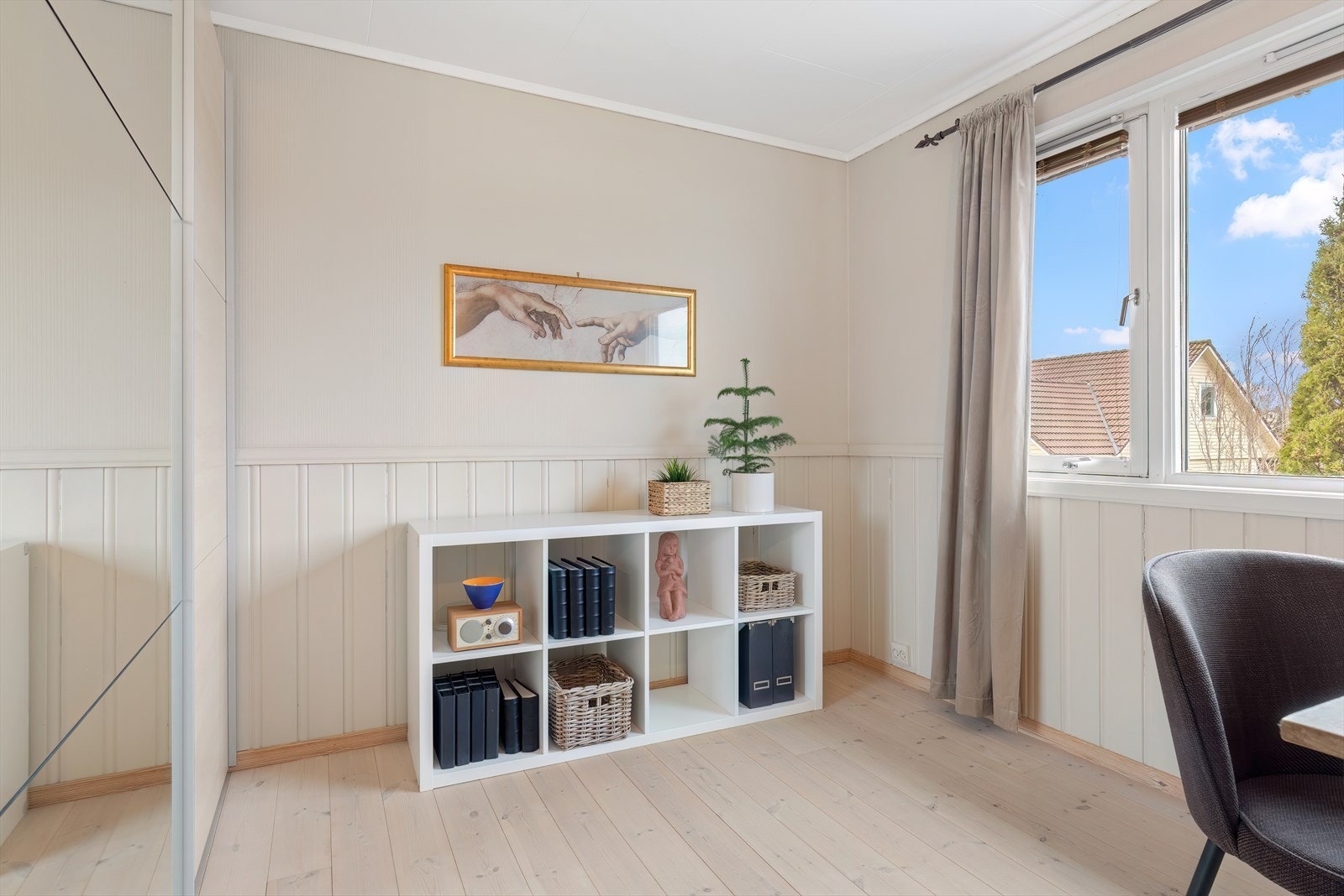 Soverom 4 - det er gjennomgang fra soverom nr 3 til soverom nr 4. Rommet ble delt i sin tid. Galleribilde