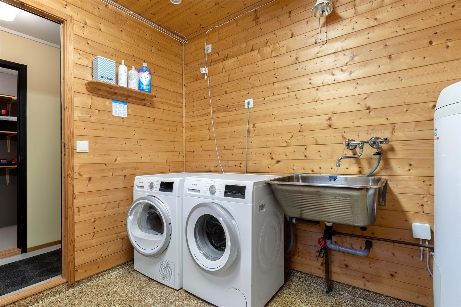 Vaskerom Galleribilde