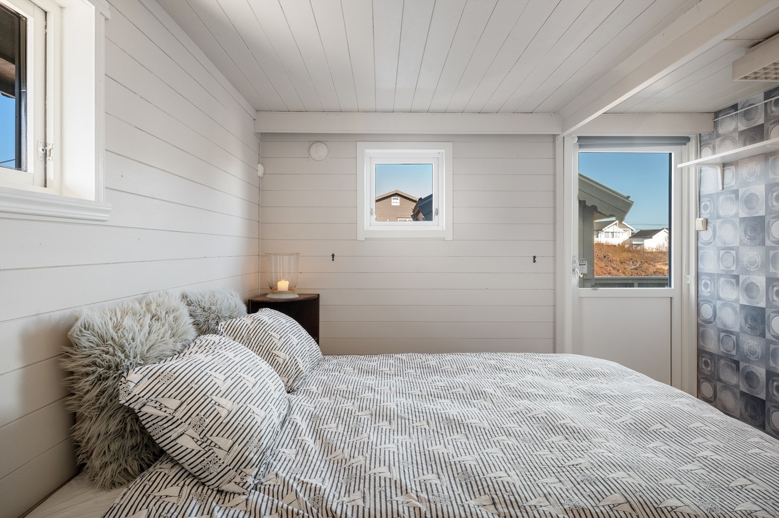 Her er det også dør ut av hytten. Galleribilde