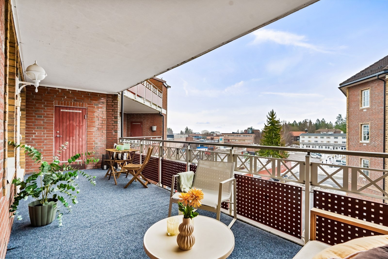 Smart utvendig bod tilknyttet balkongen. Galleribilde